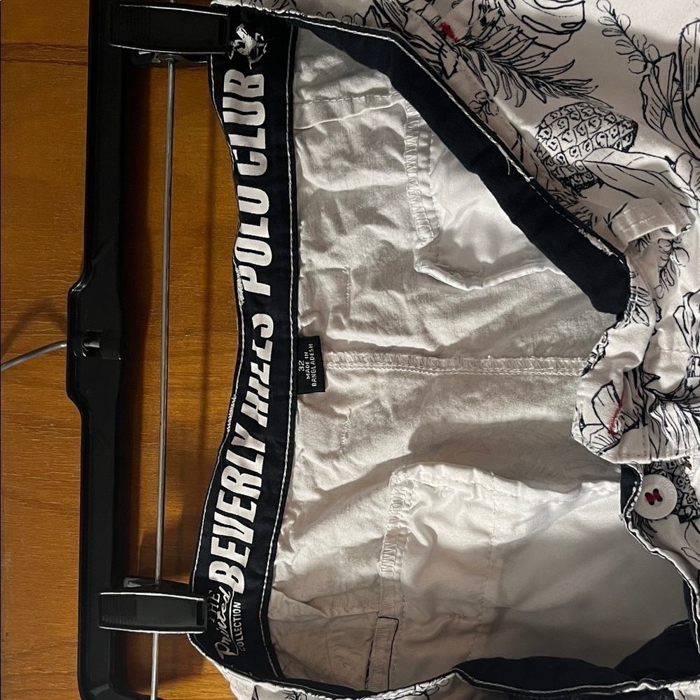 Beverly Hills Polo Club Monochrome Leaf Pattern Shorts - Picture 2 of 6